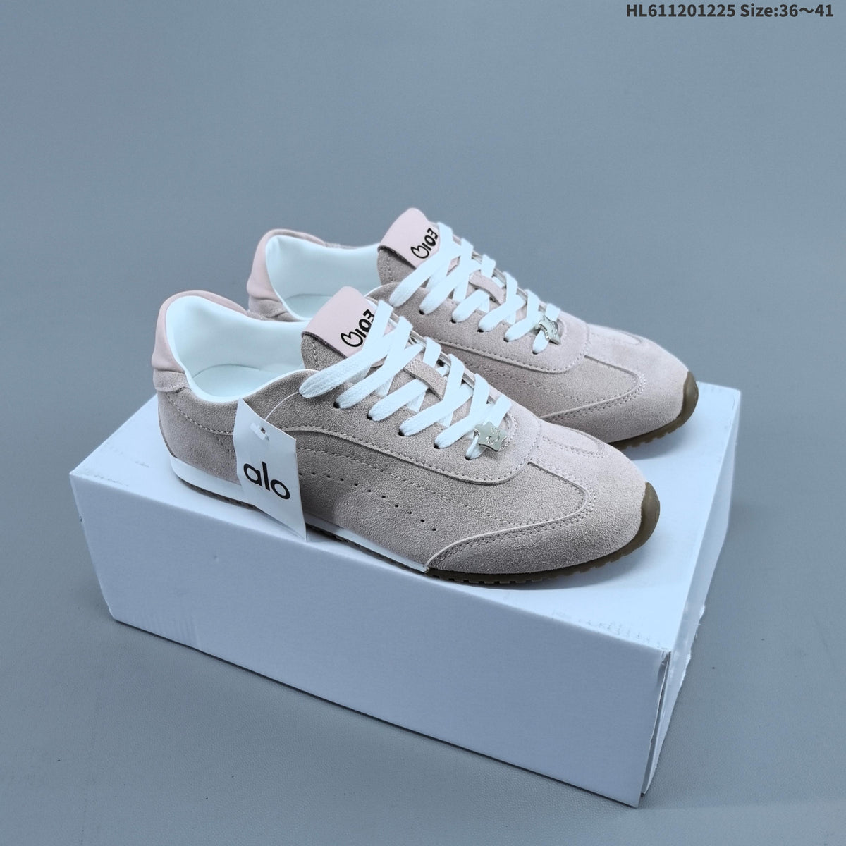 Alo Yoga Sunset Sneaker Low-Top in Blush Pink