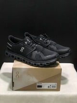 On Cloud 6 Black Sneakers