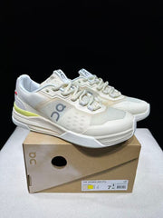 On The Roger Advantage Pro Tennis Sneakers Cream